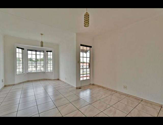 2 BEDROOM APARTMENT FOR SALE IN BRACKENHURST